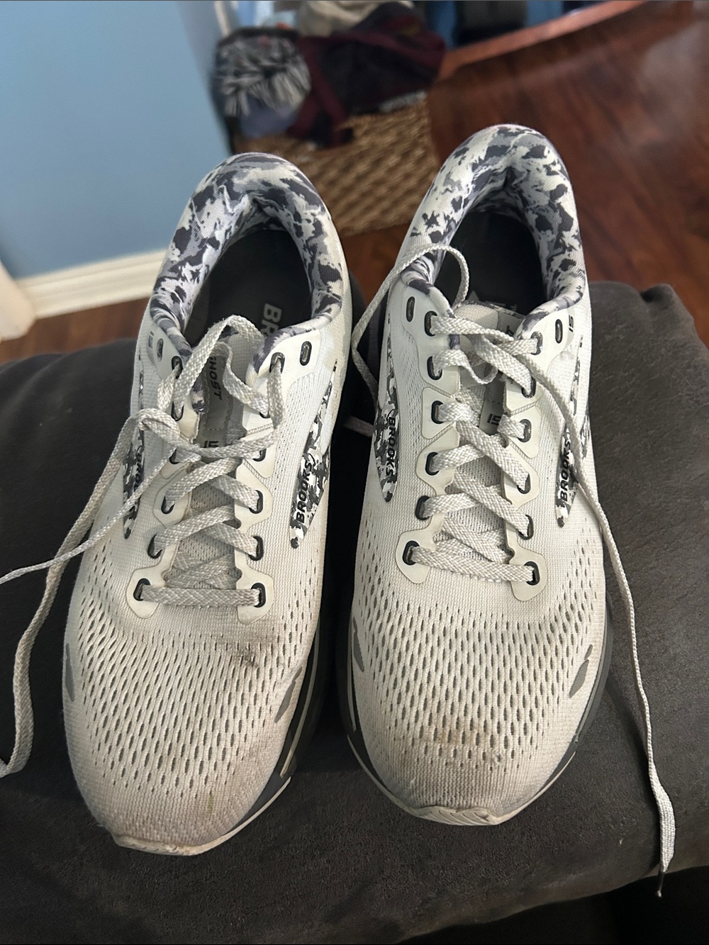 Brooks Ghost White and Gray Women's Running Shoes with Patterned Collar